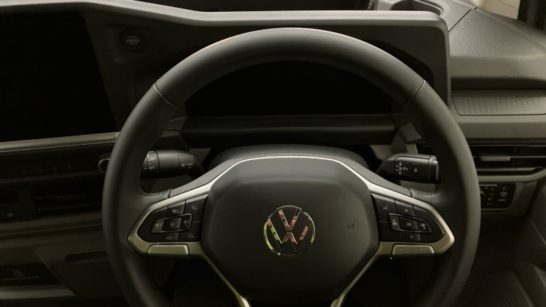 Volkswagen Transporter T32 Swb Electric 160kW 65kWh Commerce Pro Van Auto